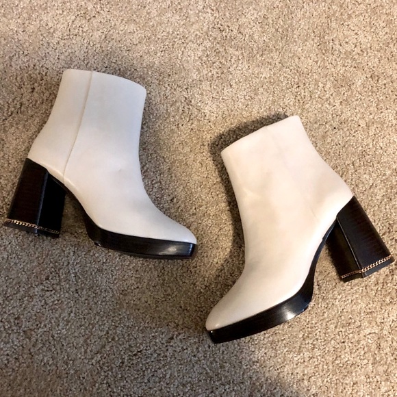 “NEW” Tory Burch Ruby Bootie - Picture 6 of 10